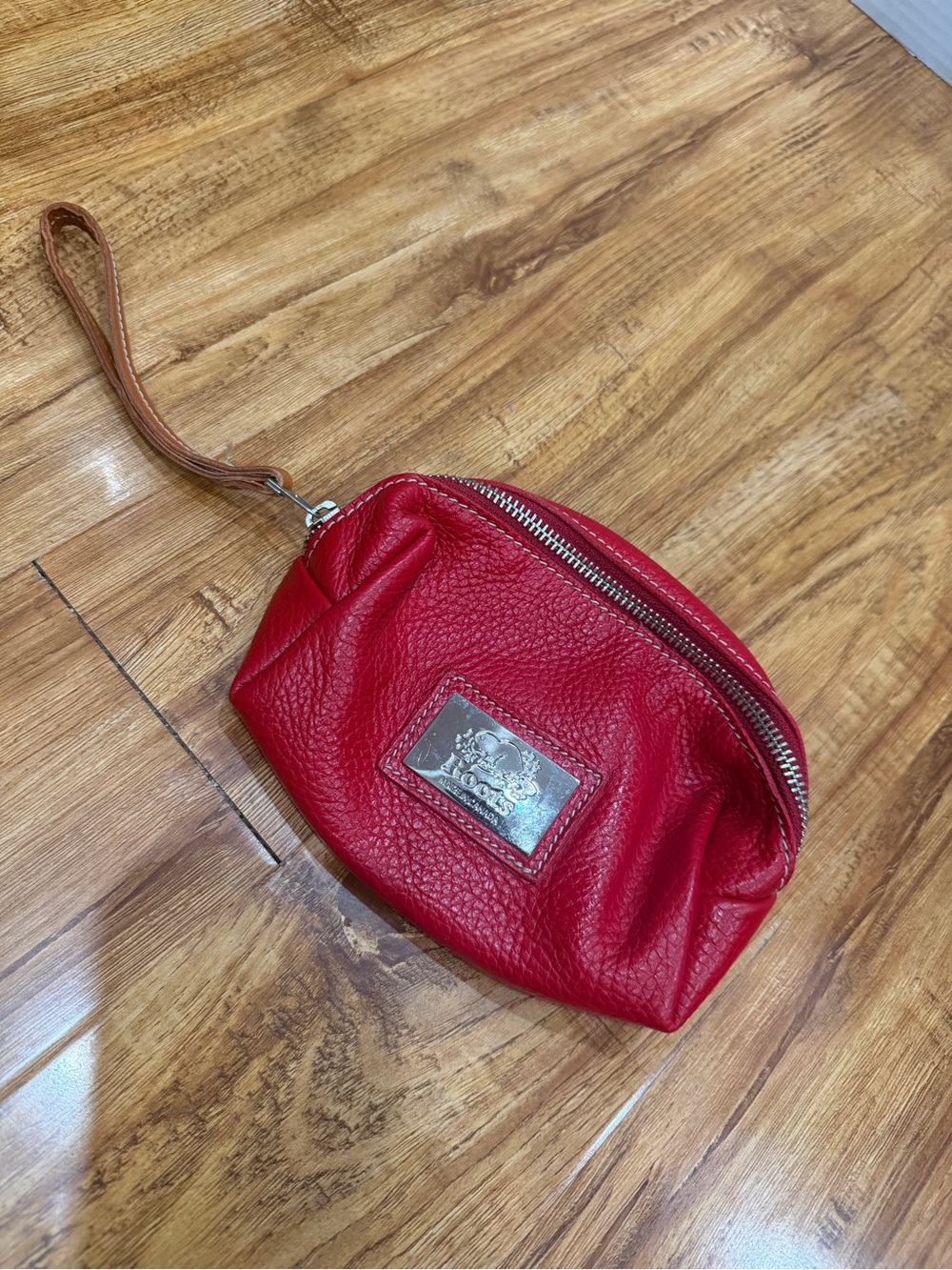 Roots Made in Canada Red Leather Cosmetic Makeup Bag Wristlet Pouch